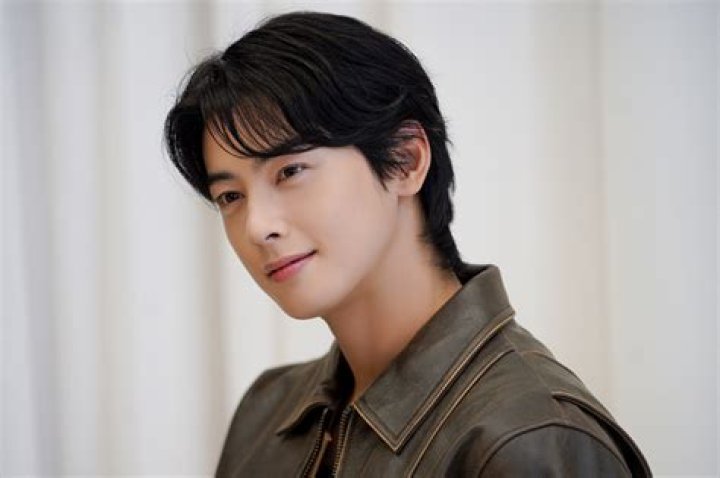 Cha Eun-woo: From ASTRO to Soloist - All You Need to Know