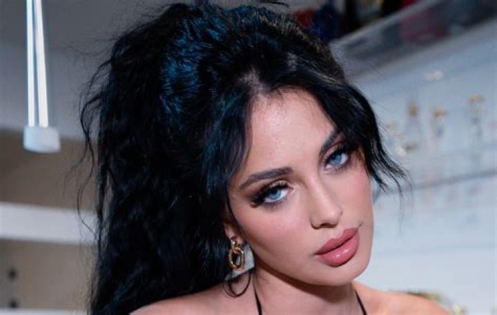 Exploring Camila Araujo: Photos & Videos - Find Them Here!