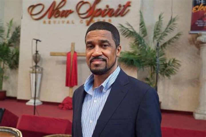 Pastor Darrell Scott's Net Worth & Bio: Everything You Need to Know