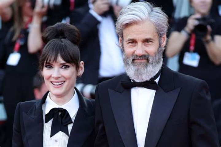 Winona Ryder's Love Life: Dating History & Scott Mackinlay Hahn